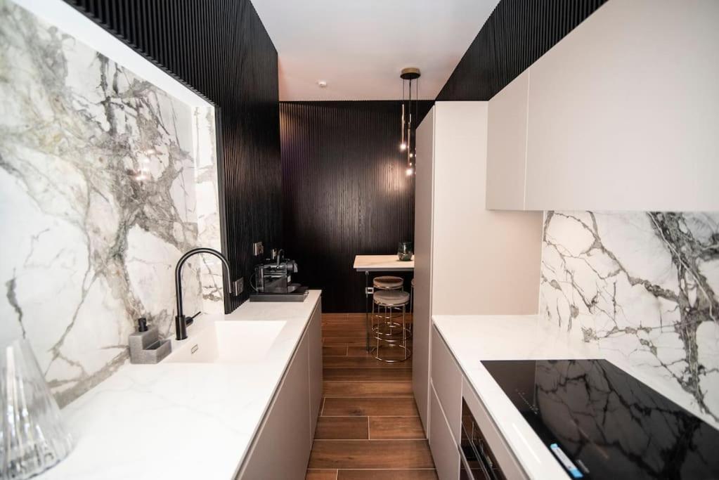 Luxury Rhome Via Della Croce Apartment Rom