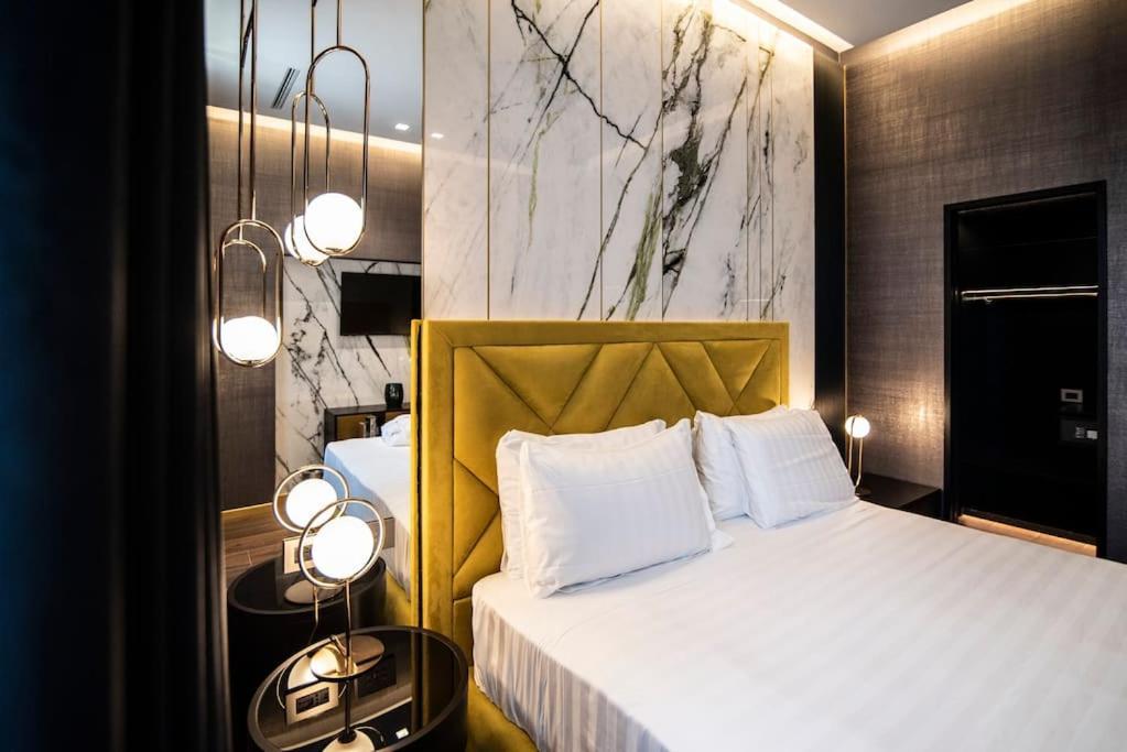 Luxury Rhome Via Della Croce * Rom